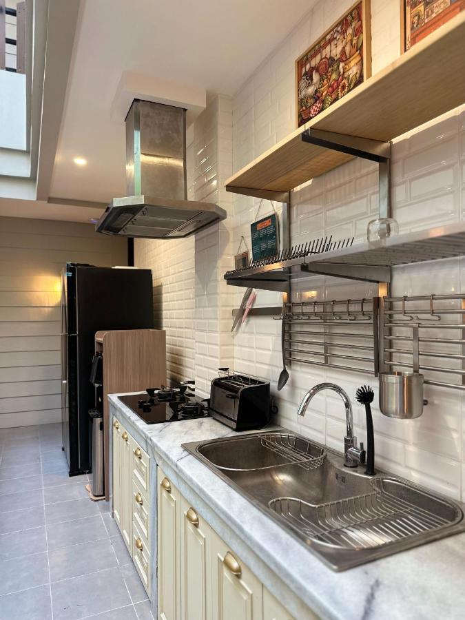 Lugano Arte Homestay 자카르타 외부 사진