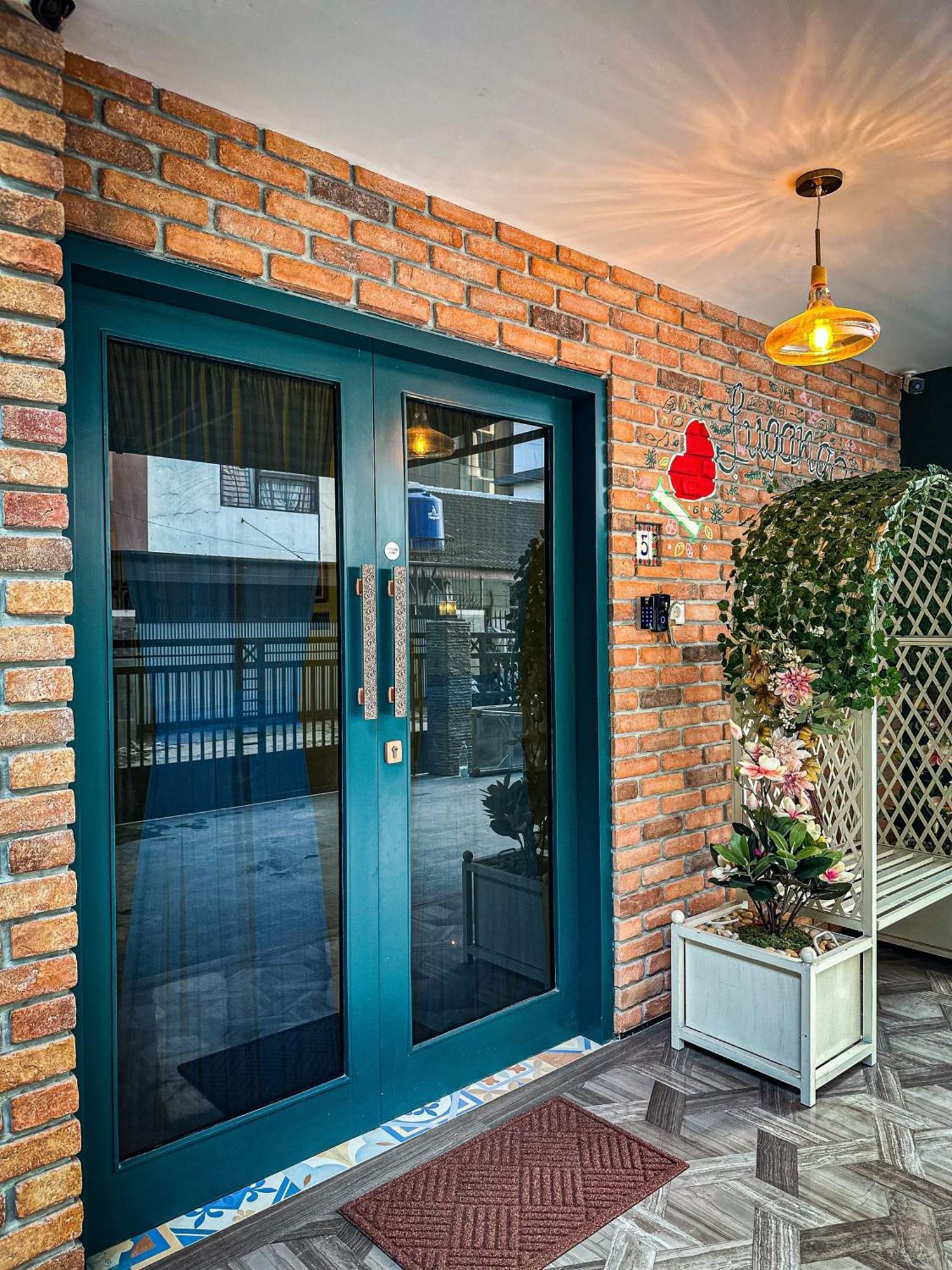 Lugano Arte Homestay 자카르타 외부 사진